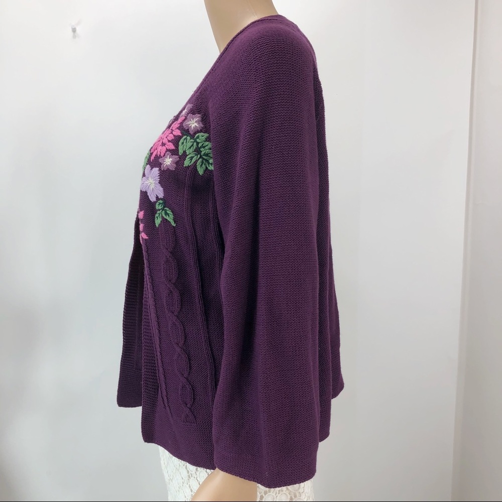 New Van Heusen floral plum large sweater (#23) - Picture 6 of 8